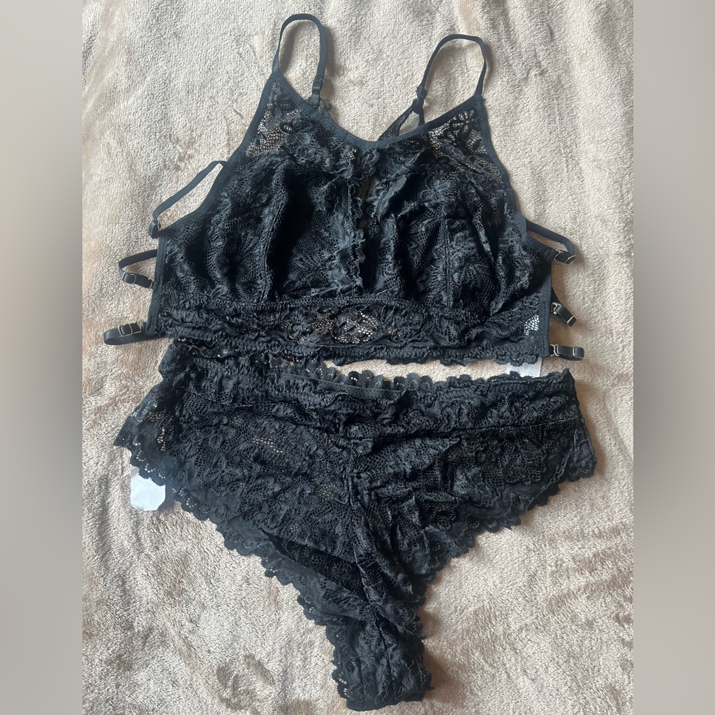 Shein Black Lace Bralette And Panty Set